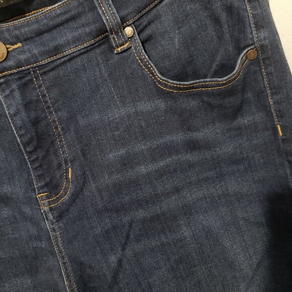 Liverpool Los Angeles size 18W dark rinse crop jeans - Picture 7 of 10